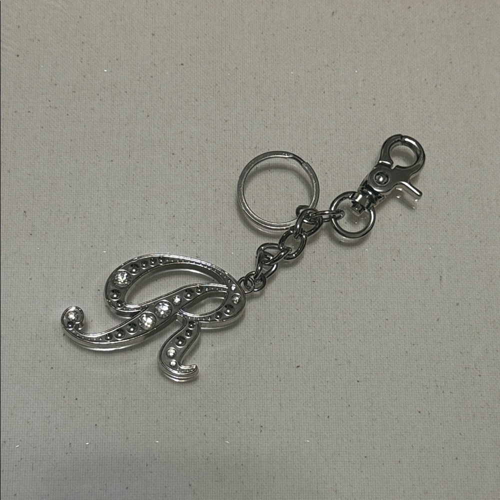 The Letter R Key Chain - Picture 5 of 9